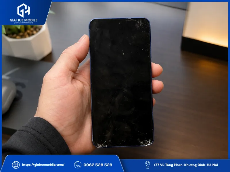 Samsung S25 bị vỡ mặt kính