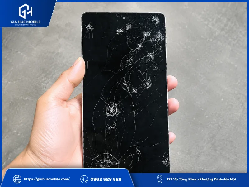 Mặt kính Samsung S25 Ultra bị rơi vỡ, nứt màn hình