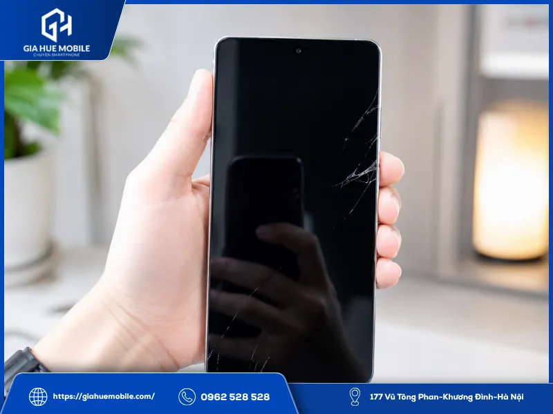 Kính ngoài màn hình Samsung S26 Ultra bị nứt vỡ do va đập