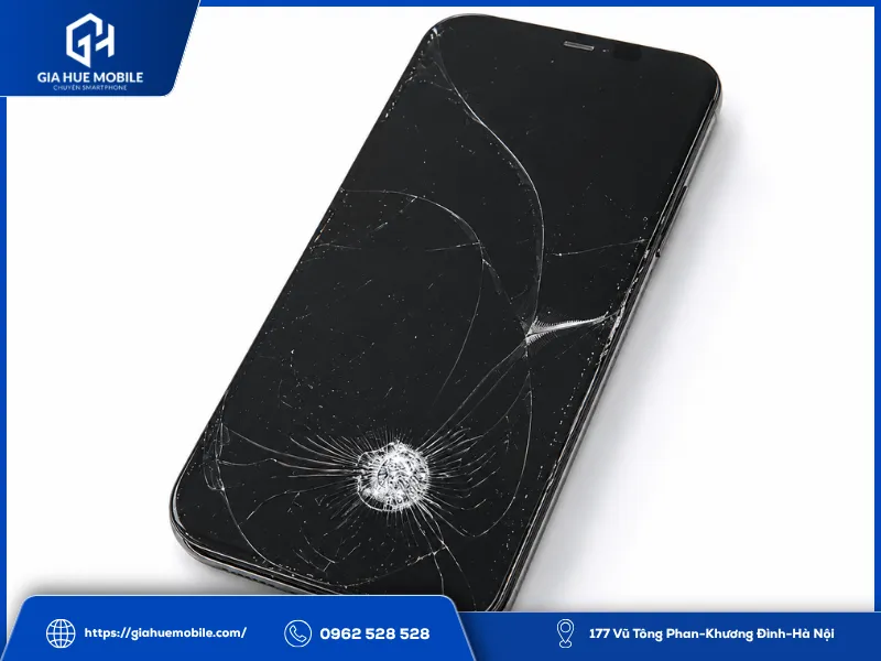 Rơi xuống sàn khiến màn hình iPhone 13 nứt vỡ mặt kính