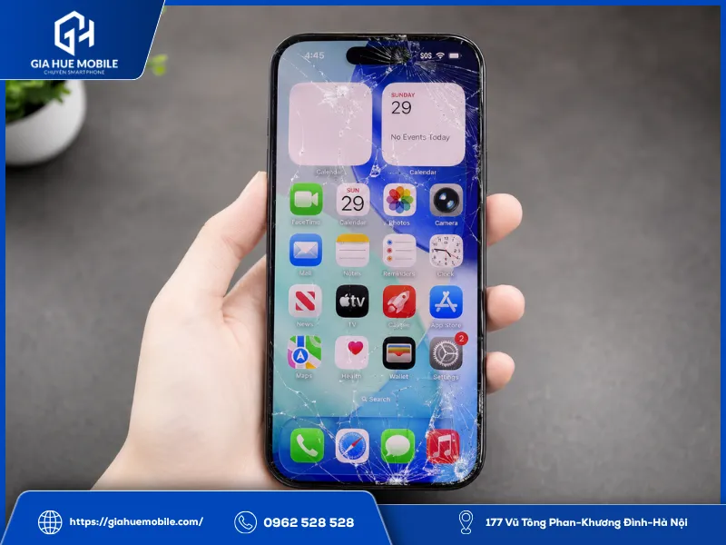 Do rơi từ trên xuống khiến mặt kính iPhone 15 Pro xuất hiện vết nứt