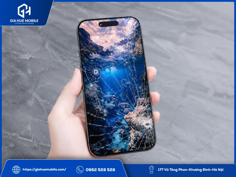 Mặt kính điện thoại iPhone 16 Pro Max bị nứt vỡ do va đập mạnh