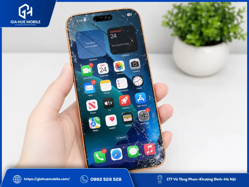 Cấn mạnh vào màn hình khiến mặt kính iPhone 17 Pro Max bị vỡ