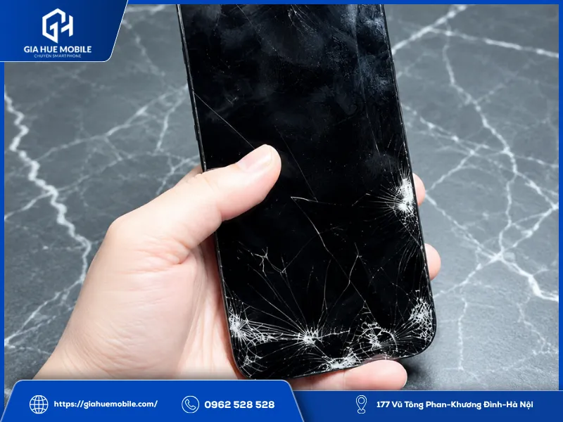 Mặt kính iPhone 16 Plus bị nứt vỡ do rơi từ trên cao