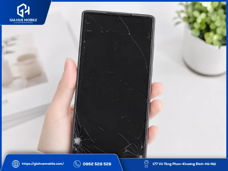Màn hình bị vỡ kính do va đập