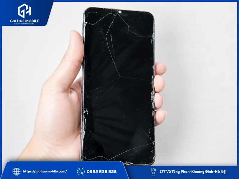 Cấn nặng vào màn hính khiến mặt kính nứt, vỡ
