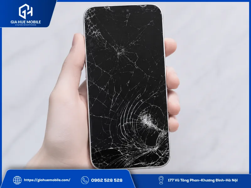 Bị đè nén mạnh khiến mặt kính iPhone 13 nứt vỡ