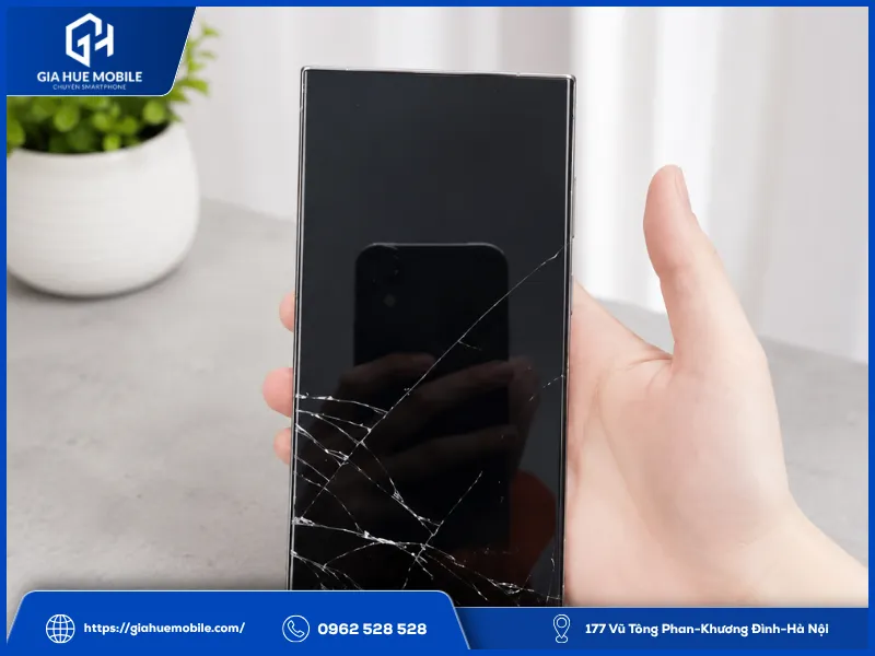 Mặt kính bị trầy xước gây ảnh hưởng trong quá trình sử dụng