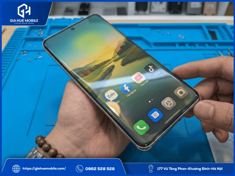 Ép kính Vivo X200 Pro có làm màn hình bị ngả màu hoặc giảm độ sáng không?