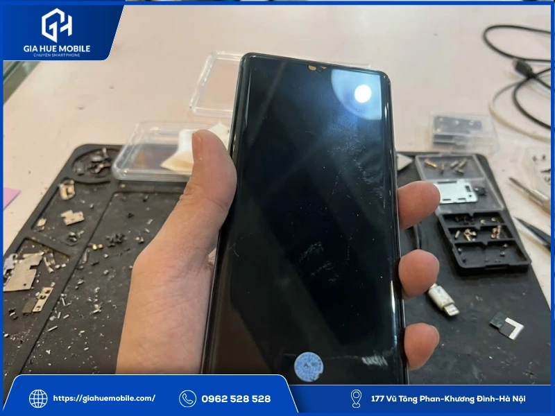 Ép kính Vivo V27 5G có còn dùng được vân tay không