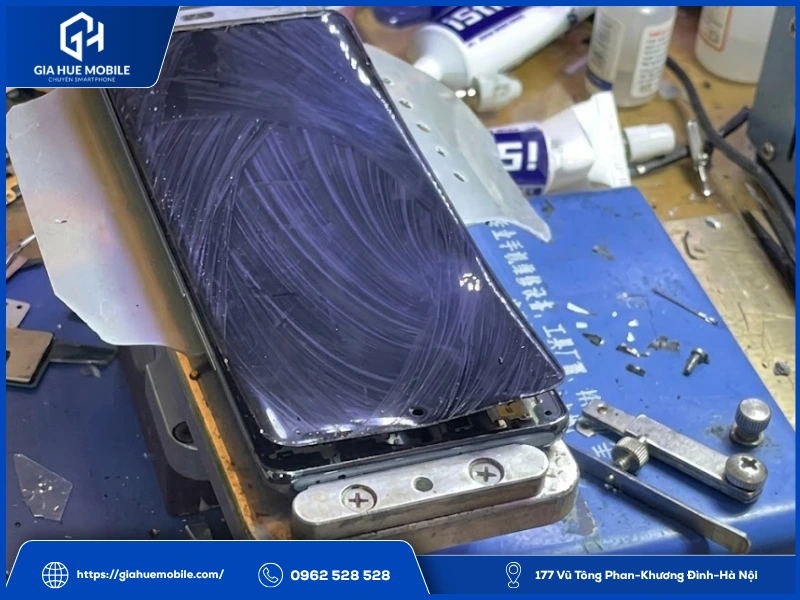 OPPO Reno 10 5G nứt mép cong có ép kính được không?